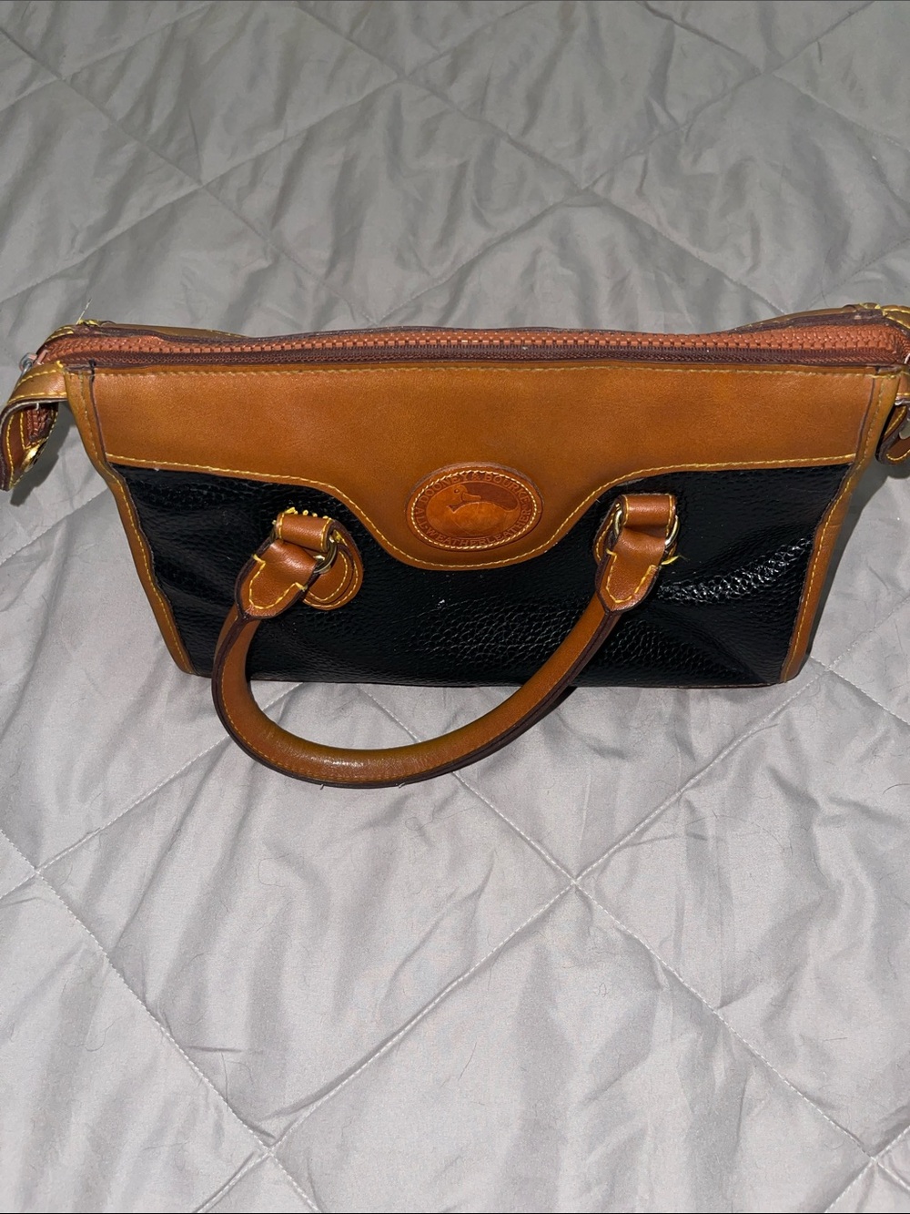 VTG Dooney & Bourke AWL Large Zipper Top Satchel Black British Tan Big Duck